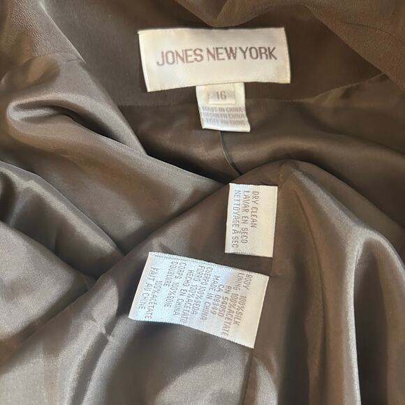 Jones New York 100% Silk Blazer Jacket Suit Brown Silky Satin Feel SZ 16 Lined - Picture 8 of 8